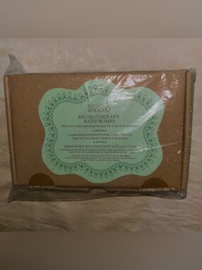 Freija and Joe Aromatherapy Bath Bomb Set
